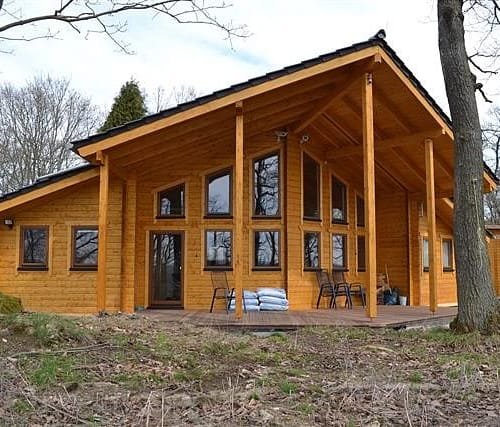 Jagdhotel in Blockbohlenbauweise im Harz