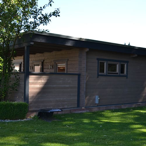 Flachdach Gartenhaus aus 70 mm Blockbohlen in Schloß-Holte